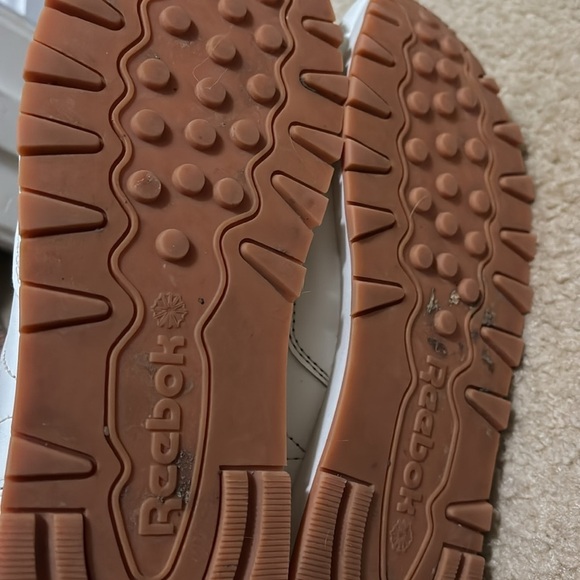 Reebok shoes - Picture 4 of 7